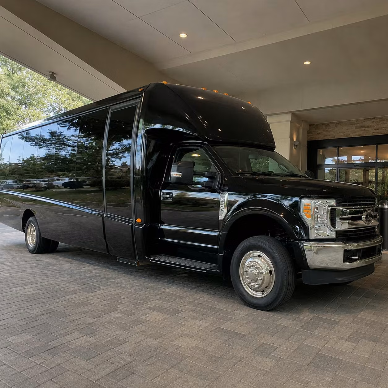 15 passenger minibus