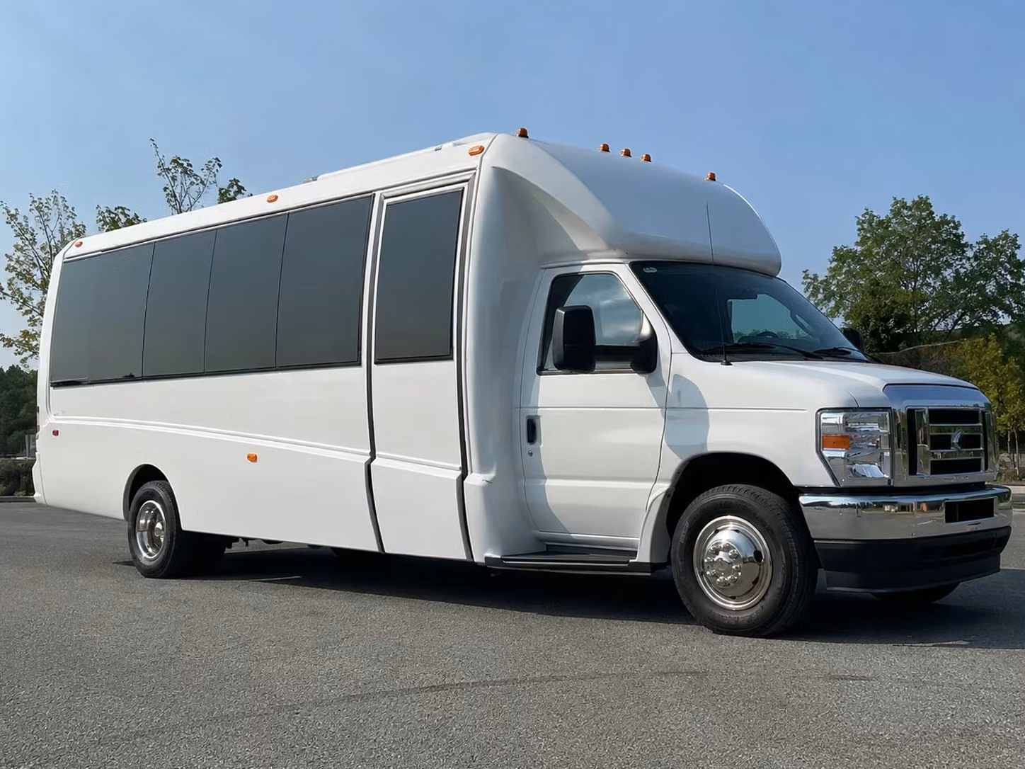 party buses for hillsboro prom night that keep the celebration going all night long