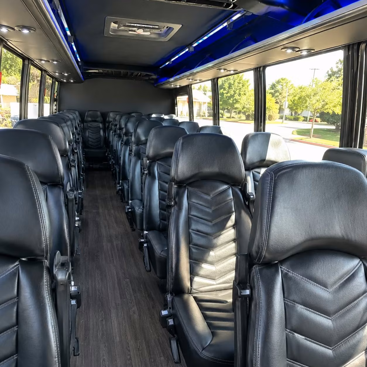 with busrentalhillsboro com booking a minibus for your bridal party in hillsboro has never been easier